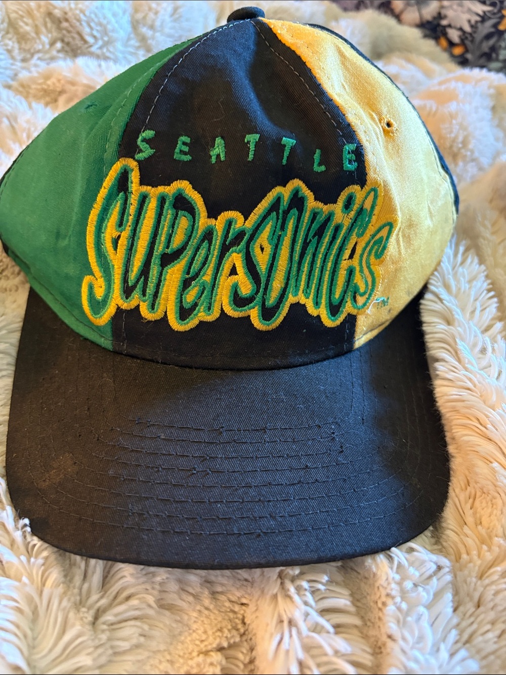 VINTAGE 90s STARTER Seattle Supersonics Black Green Yellow Panel Hat